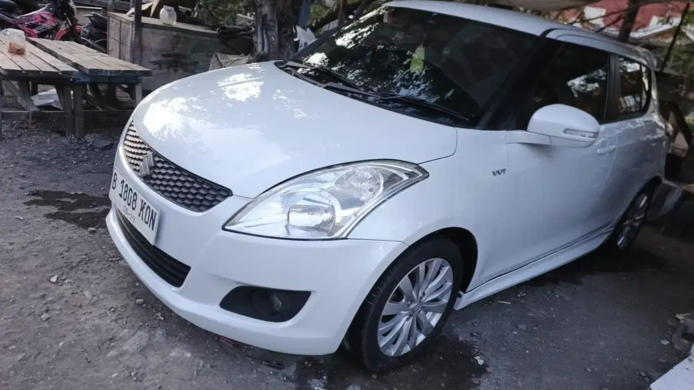 Suzuki Swift 2012 Bensin