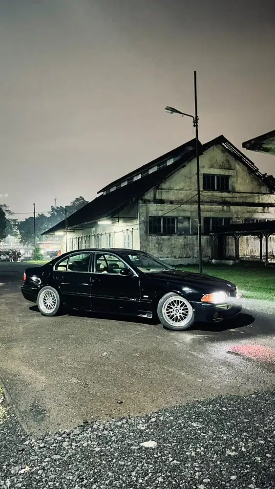 BMW E39 528i 1997 A/T Triptonic