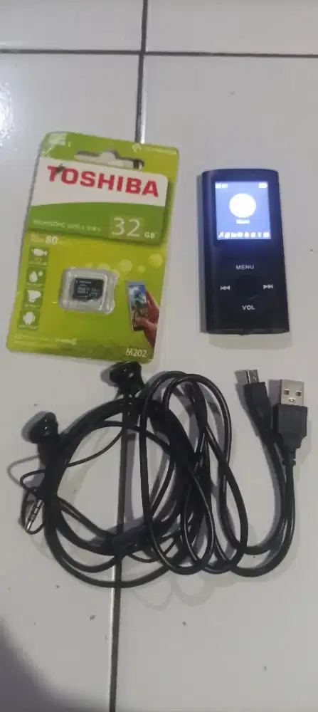 MP3 mini player+memori 32gb Toshiba