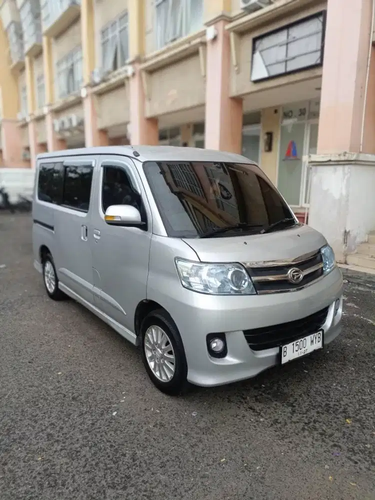 Daihatsu Luxio X Matic 2012  Tgn 1 dari Baru