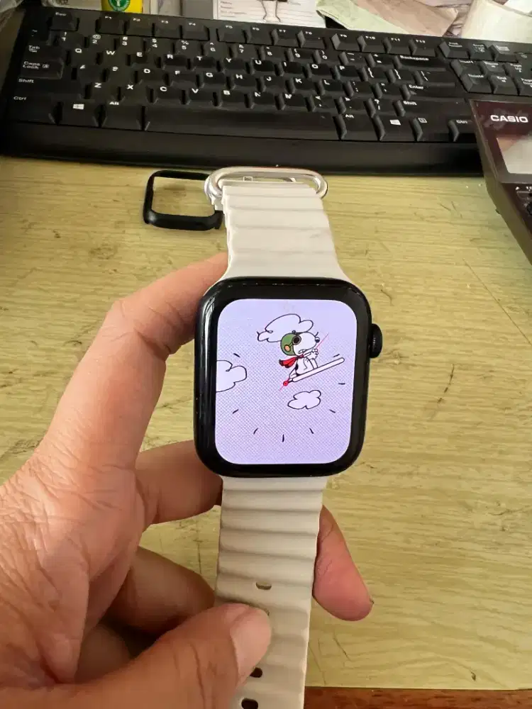 Dijual Apple watch SE gen 2 44mm