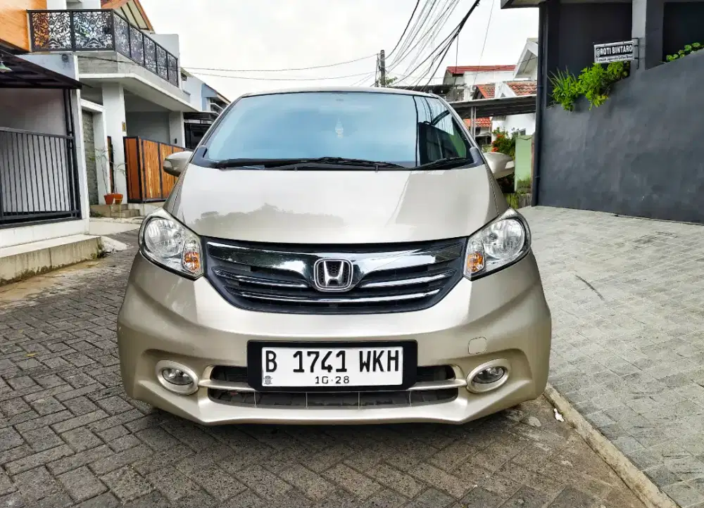 Honda FREED PSD AT Thn 2013 Tangan 1 AC Double