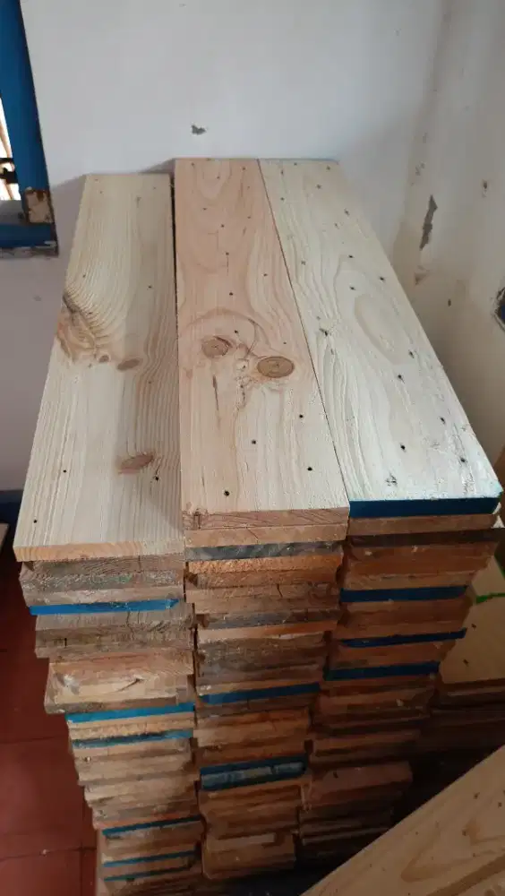 Papan kayu jati Belanda serut halus