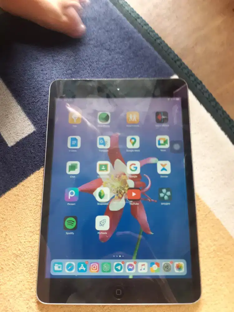 Ipad mini 2 varian 64gb nyangkut Icloud