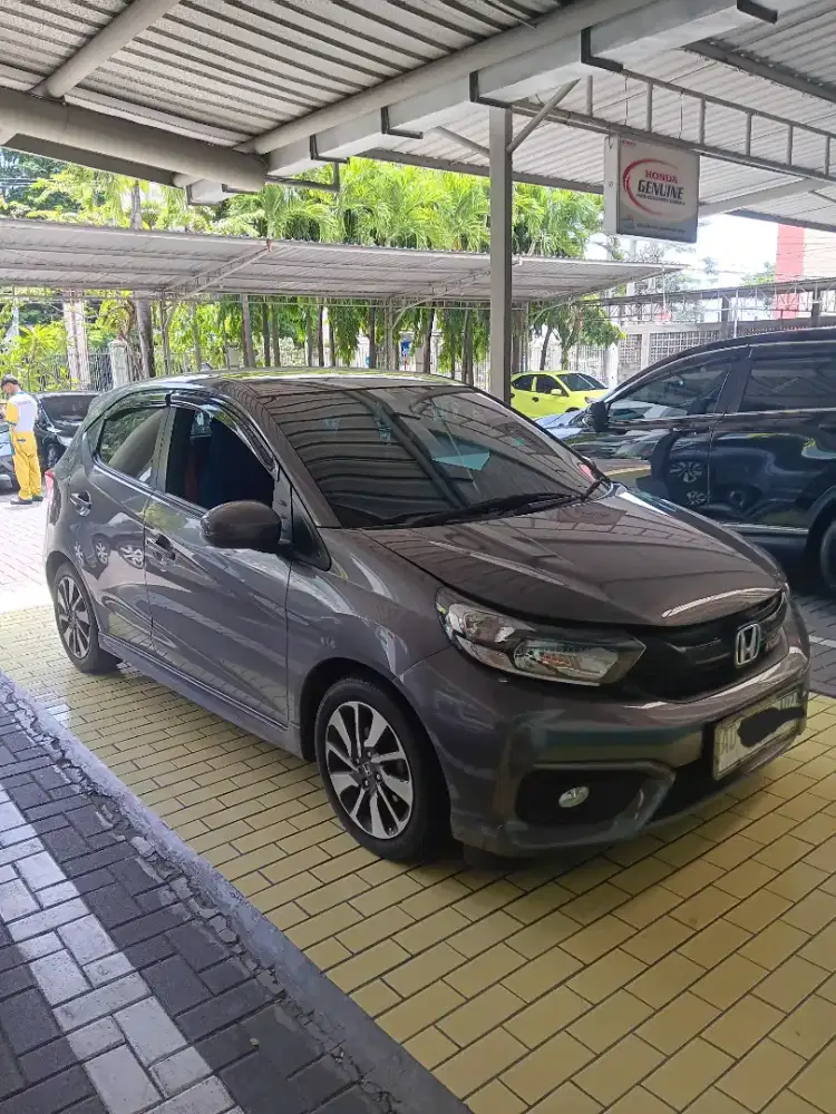 HONDA BRIO RS 1.2 CVT 2023 WARNA GRAY METALIC