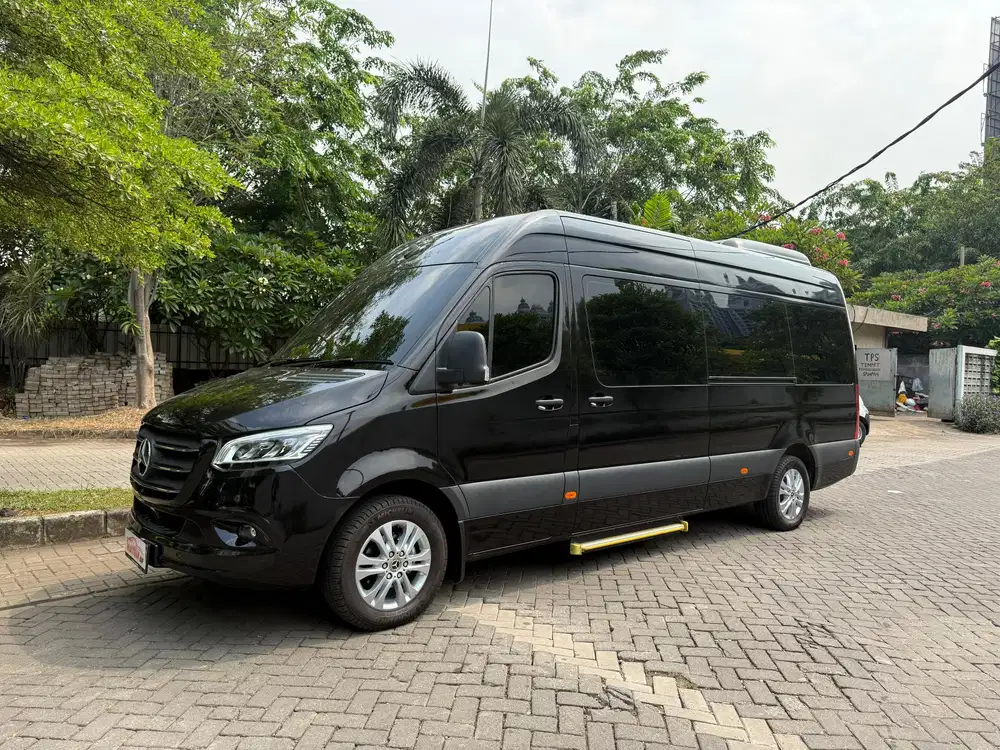 Mercedes Benz Sprinter A414 CDI 2025 NIK 2023 Full Option Black KM 6rb