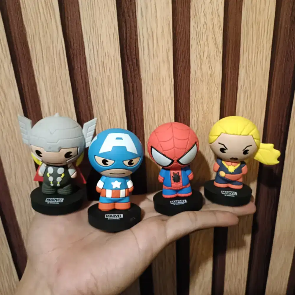 Miniatur superhero 4pcs