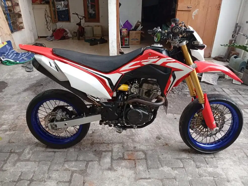 crf 150l tahun 2018