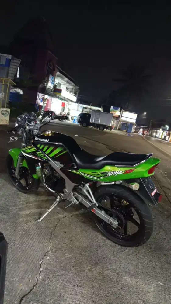 Di jual motor Kawasaki ninja tahun 2008 pajak panjang tangkot