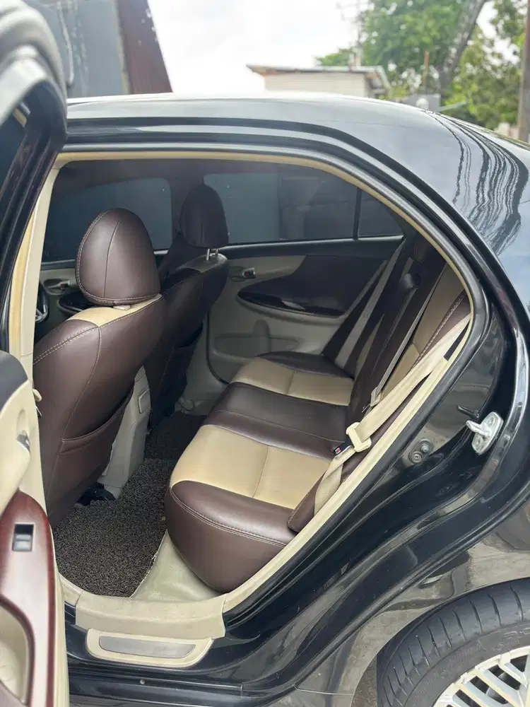 Toyota Corolla Altis 2011 Bensin