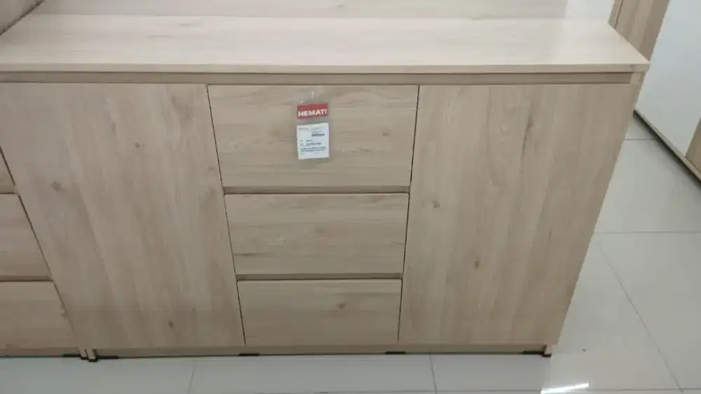 Laura 2 Doors 3 Drawers