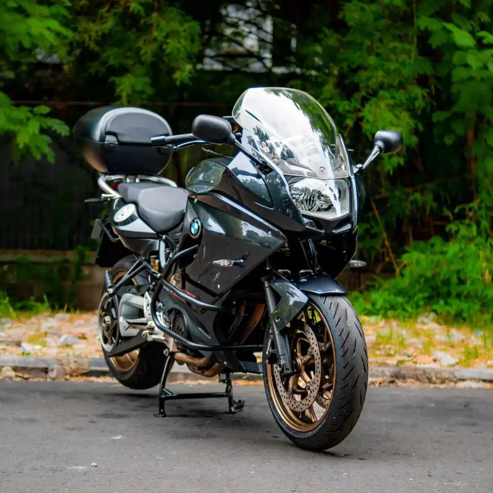 BMW F800 GT 2014 HITAM FULL PAPER LENGKAP