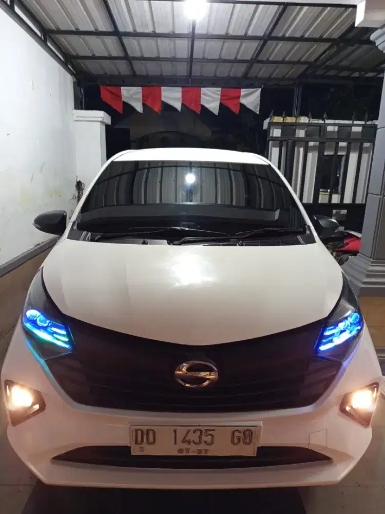 Mobil sigra Tipe R 2022