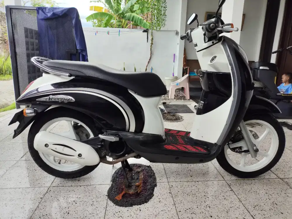 Honda scoopy orisinil km rendah simpanan