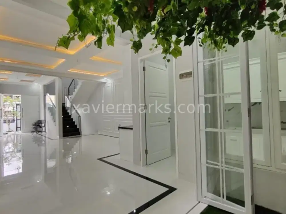 Rumah Mewah Komplek Duren Sawit Jakarta Timur