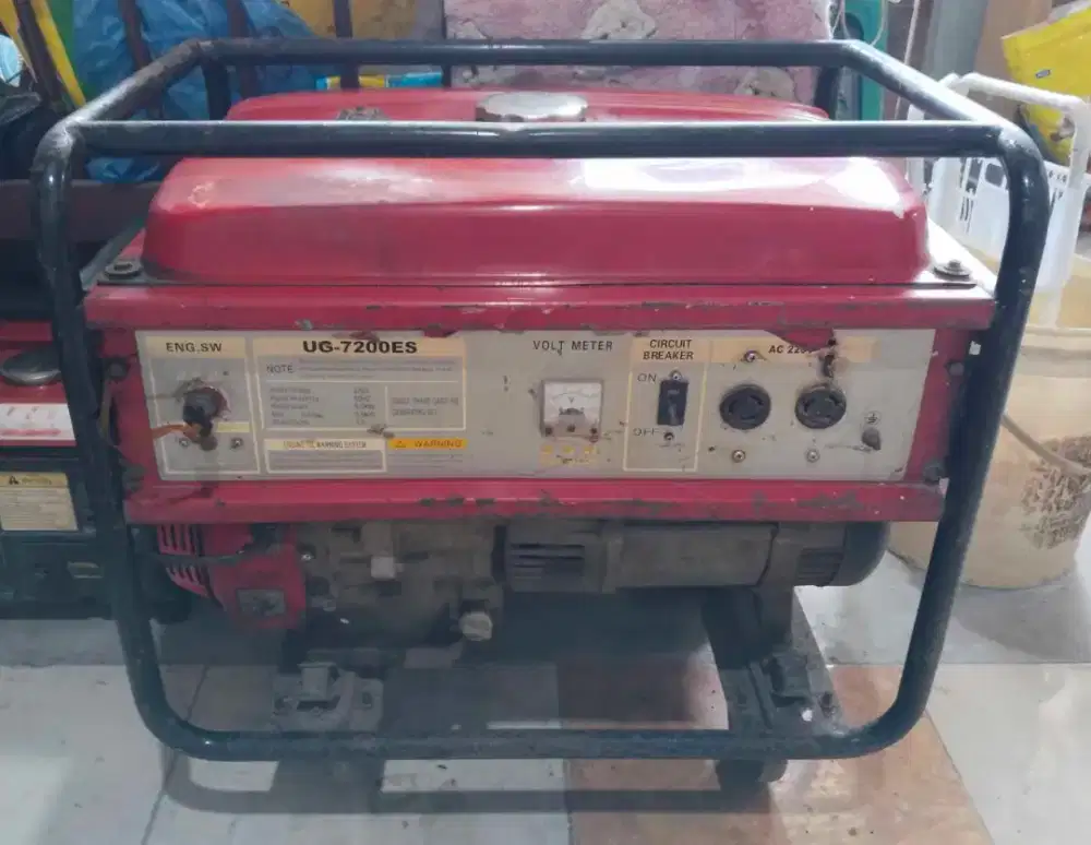 Tampung genset dan AC rusak nya gan