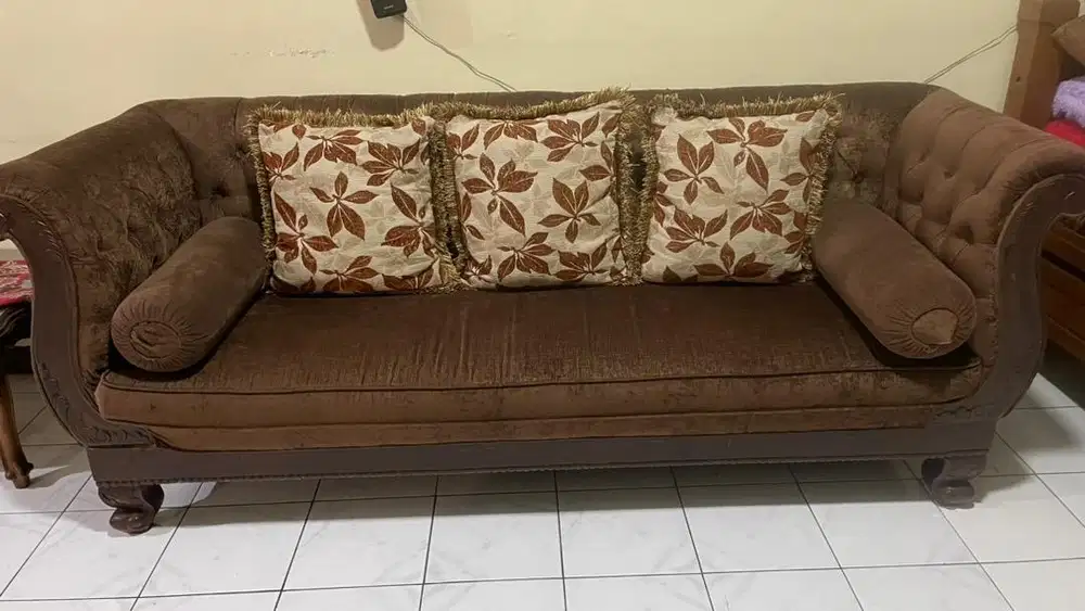 Jual kayu sofa panjang bekas warna coklat
