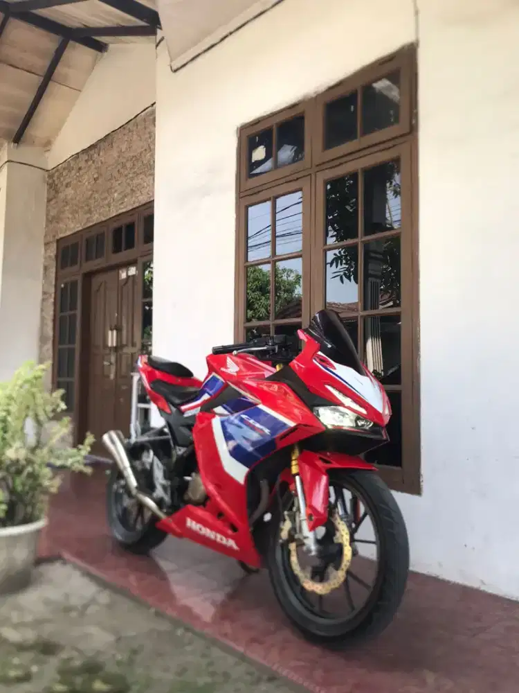 HONDA CBR 150 R