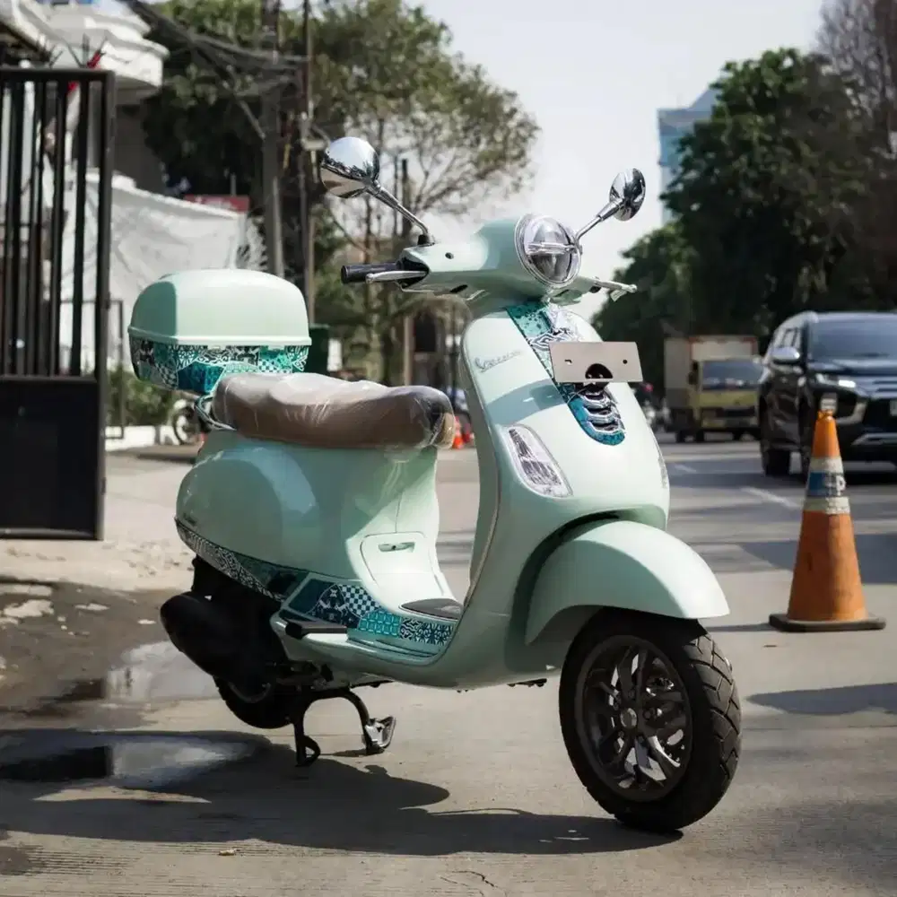 VESPA LX iget BATIK VERSION 2023 BRAND NEW