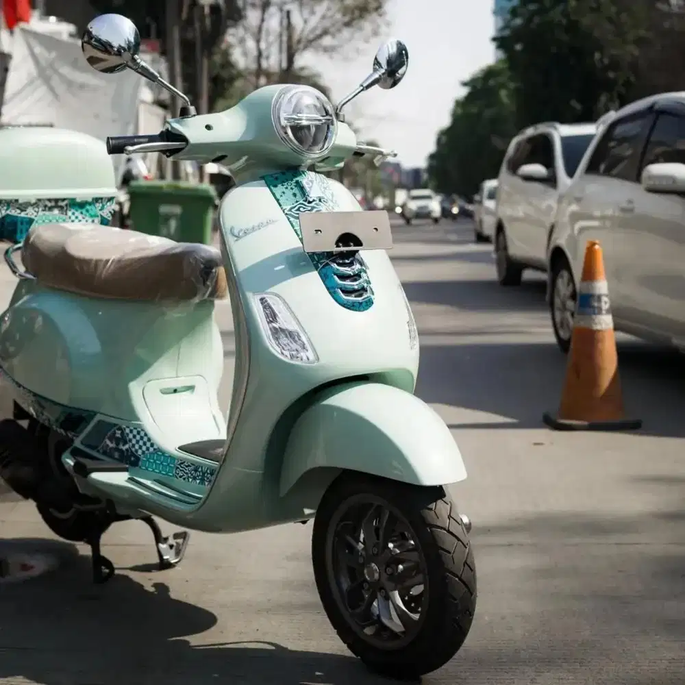 VESPA LX iget BATIK VERSION 2023 BRAND NEW
