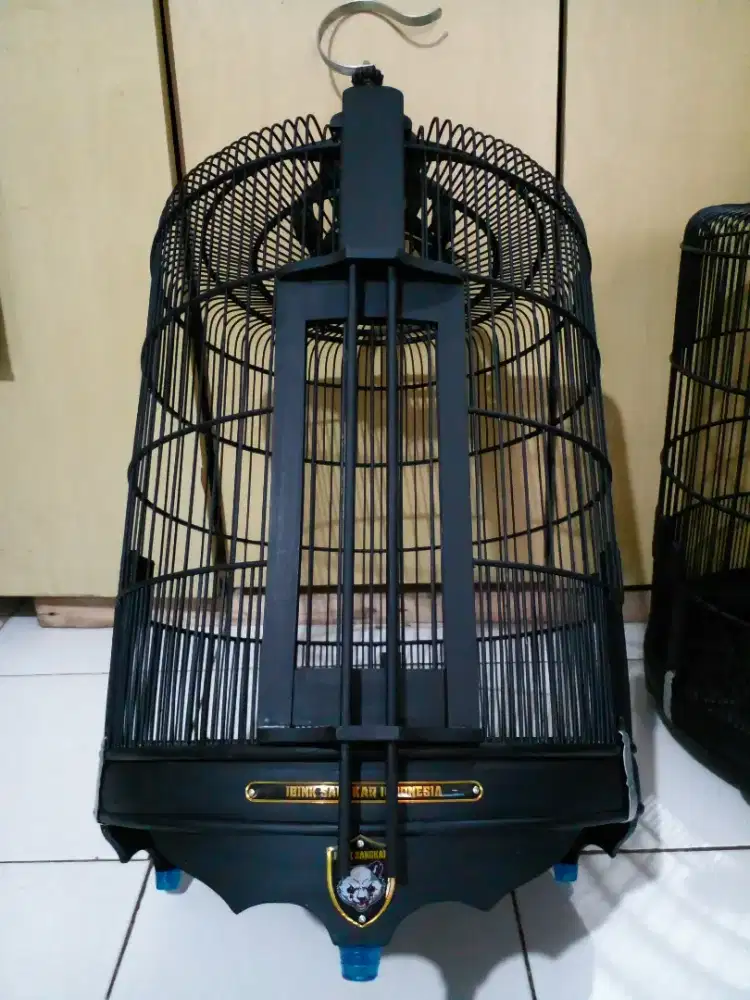Sangkar anis dan sangkar burung kecil
