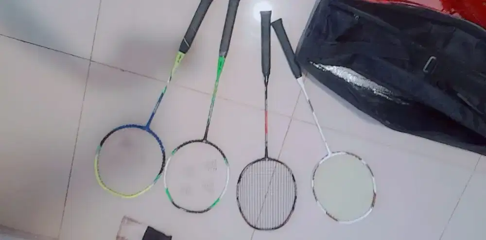 Raket bulutangkis set