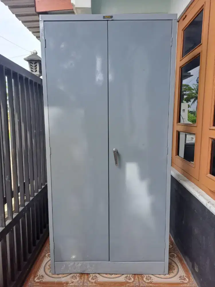 Lemari arsip brother