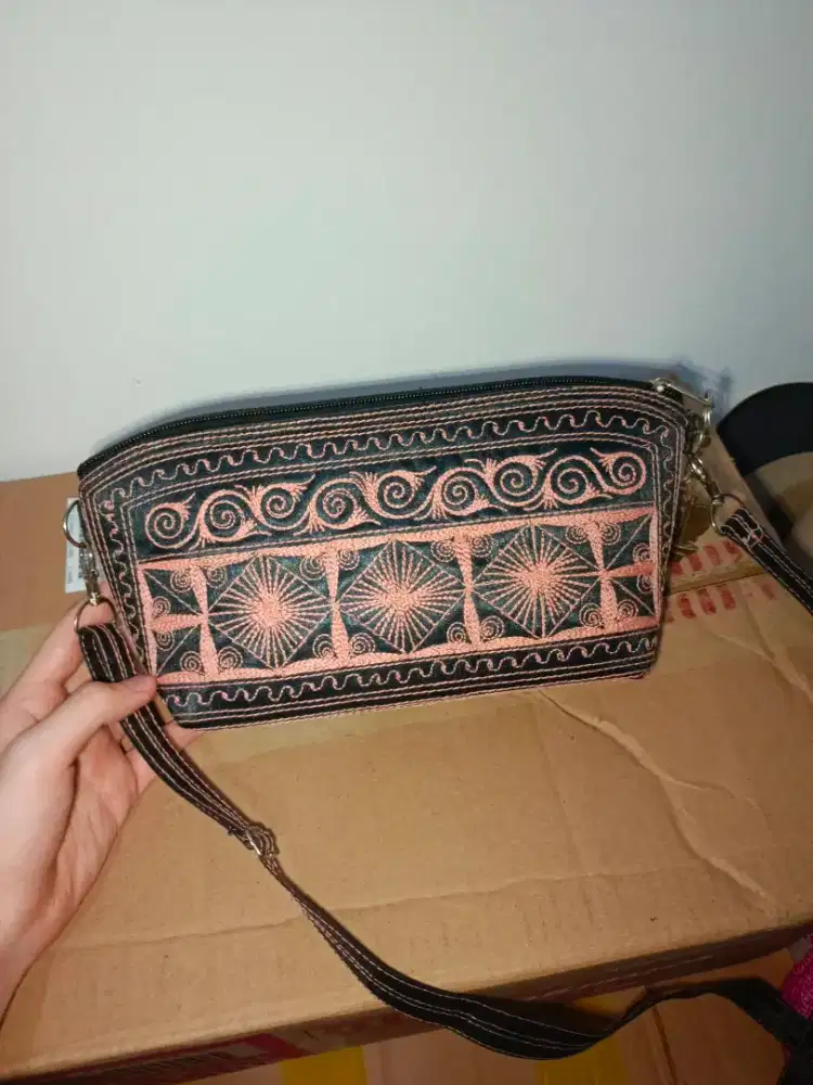 Tas selempang aceh bekas