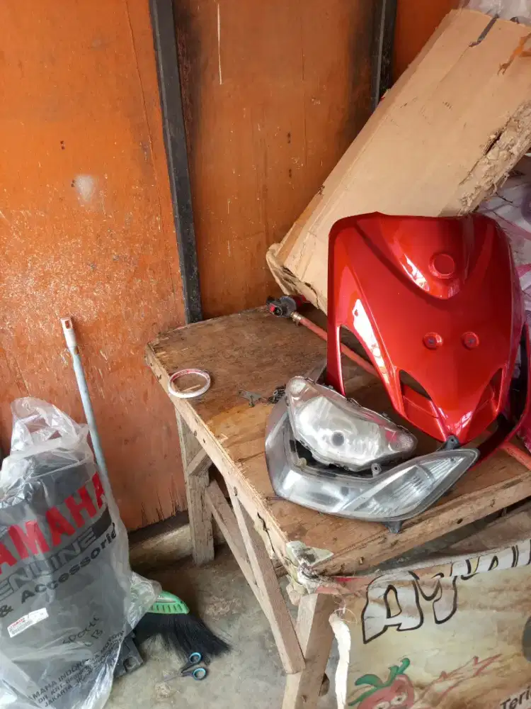 Body Mio smail merah maron