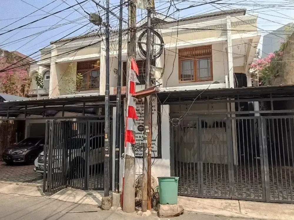 Dijual Rumah 10 Kamar Tidur di Kebon Jeruk Jakarta Barat
