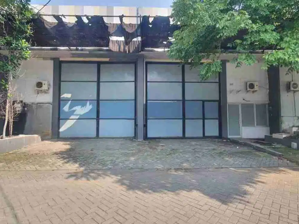 Gudang Murah siap pakai Safe n Lock Lingkar timur sidoarjo waru