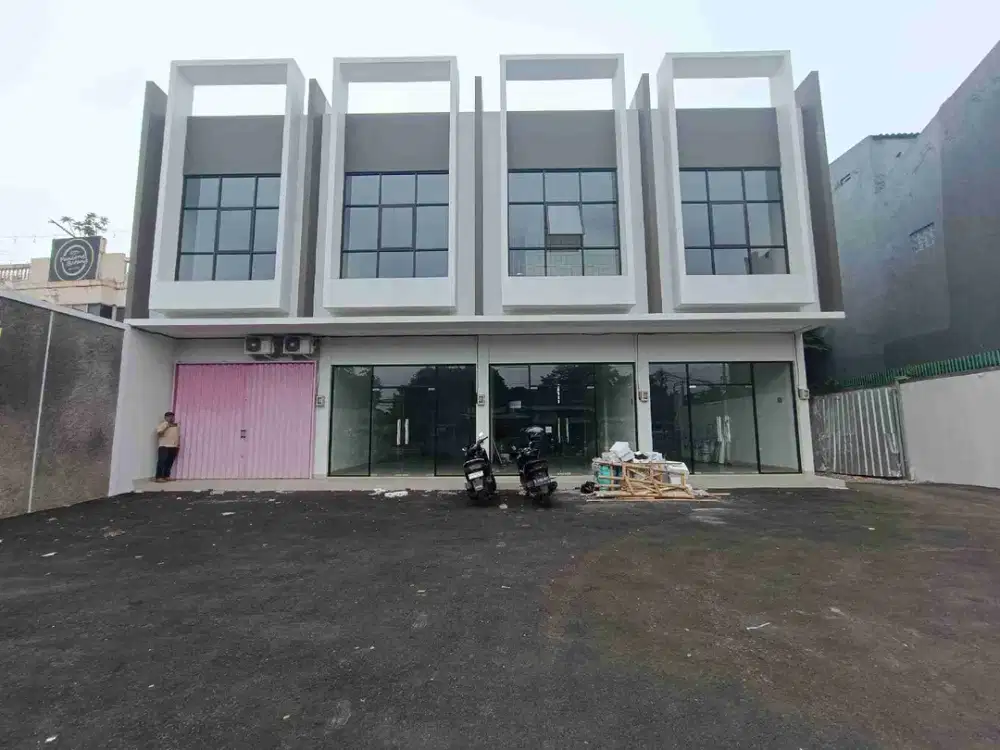 Ruko Siap Pakai Lokasi strategis Parkir Luas Harga Ekonomis dekat Akses Tol Jatibening