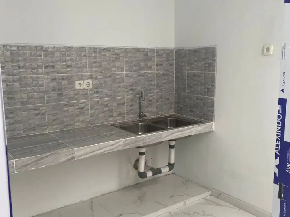 Rumah 2 Lantai Baru Gress, Modern Minimalis, Luas dan Siap Huni Di Bukit Palma Citraland