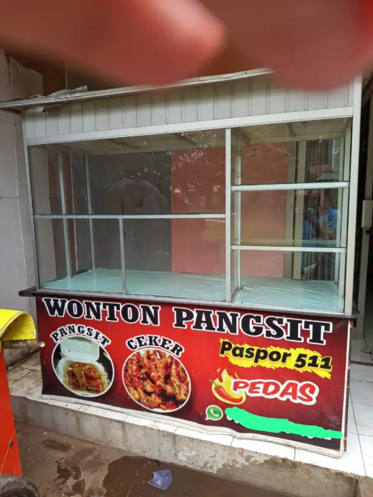 Etalase jualan serbaguna