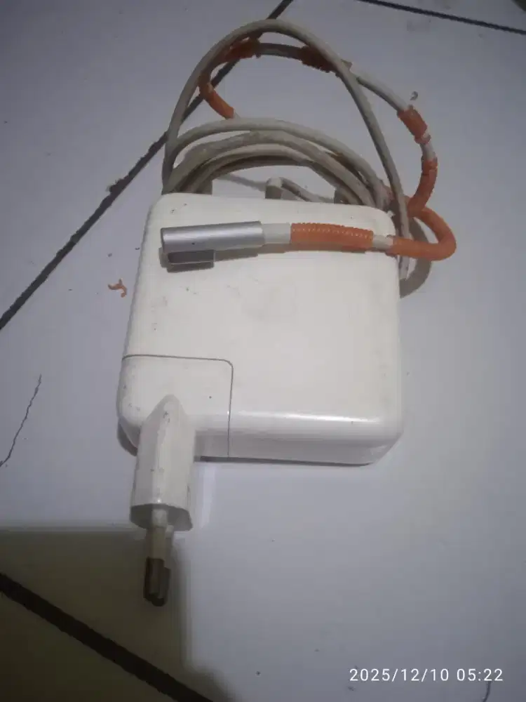 Charger laptop apple macbook tipe L