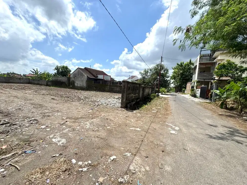 Depan Resto Tengkleng Gajah, Jakal Km 9. Tanah Dijual Murah