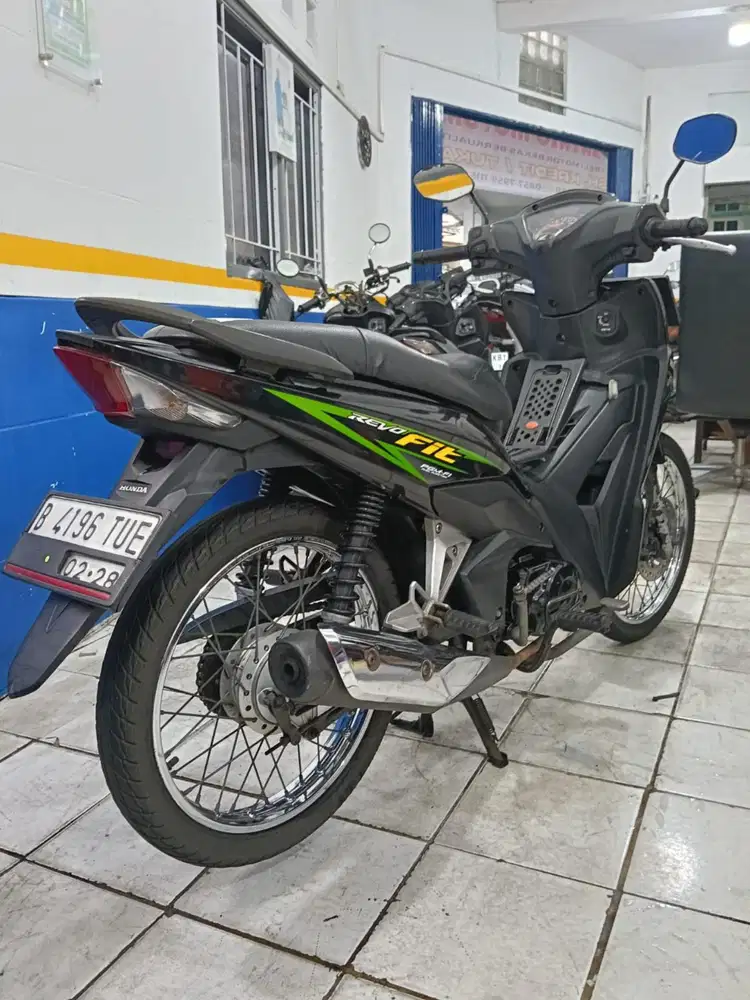 DIJUAL CASH HONDA REVO FIT 110 THN 2018 PAJAK OFF 2X SIAP PAKAI