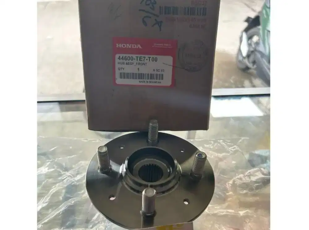 Nap roda depan bearing mobilio