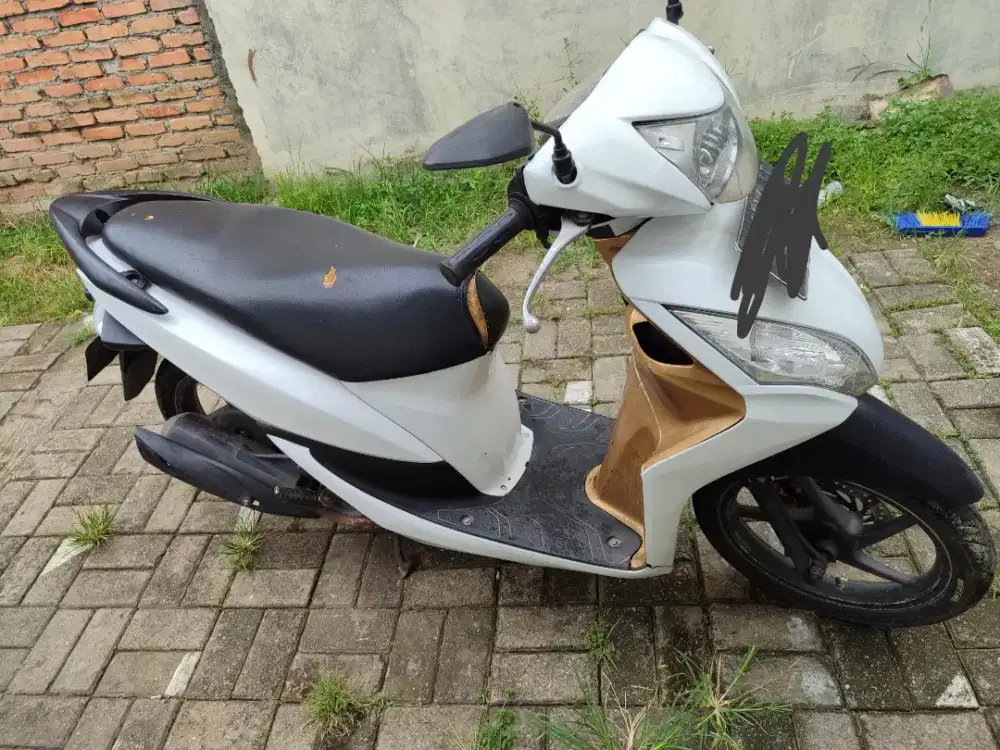 Honda spacy helm in karbu