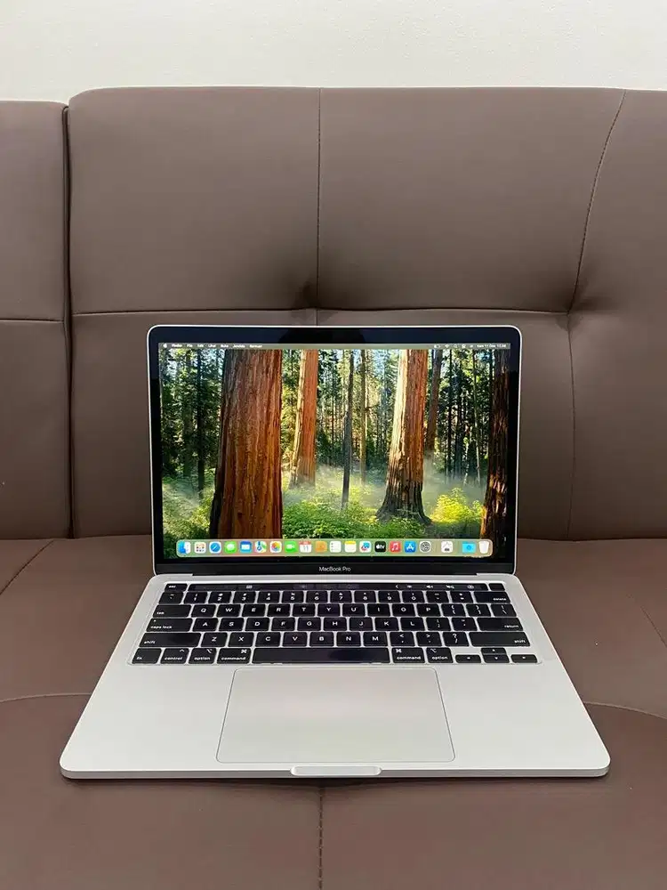 MacBook Pro 2020 i5/16/256GB