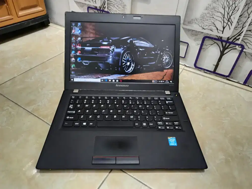 Lenovo core i3-4030U ram 8gb,ssd 256gb,siap pakai jg bergaransi