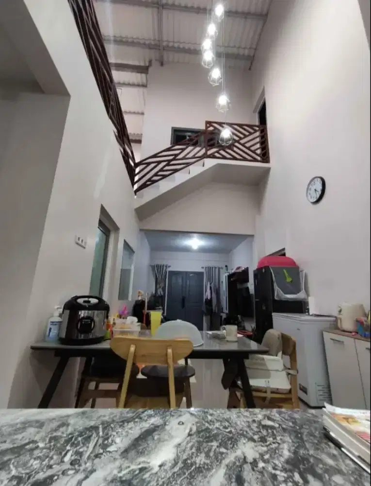 Rumah 2Lantai Sulfat Agung Full Interior