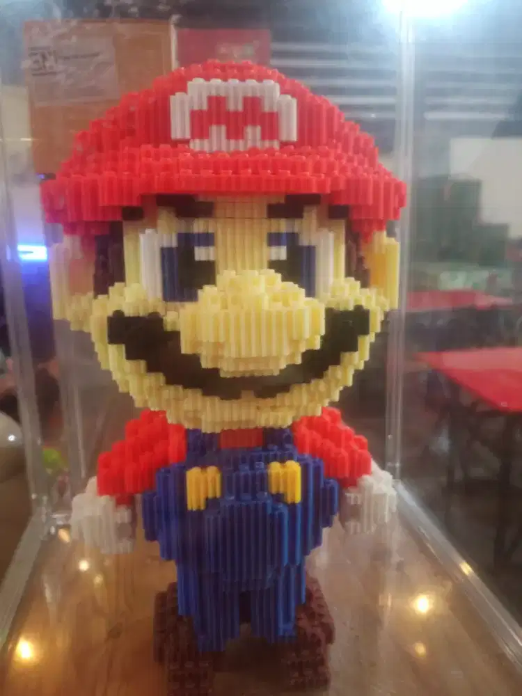 Rak besi serbaguna dan mainan Lego