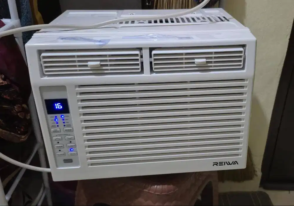 Judul : AC JENDELA REIWA 1/2 PK 370watt