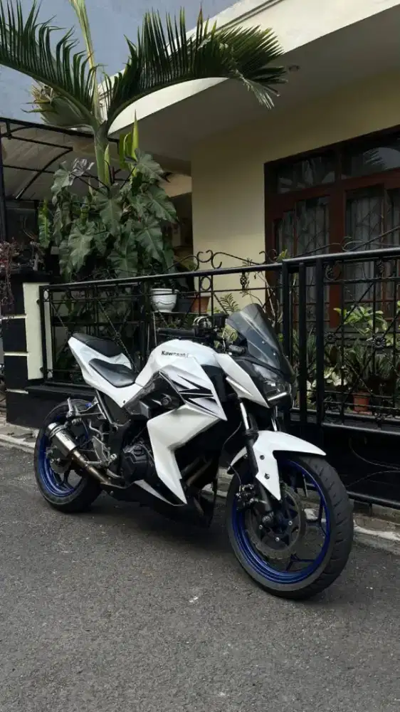 Dijual motor Kawasaki Z250