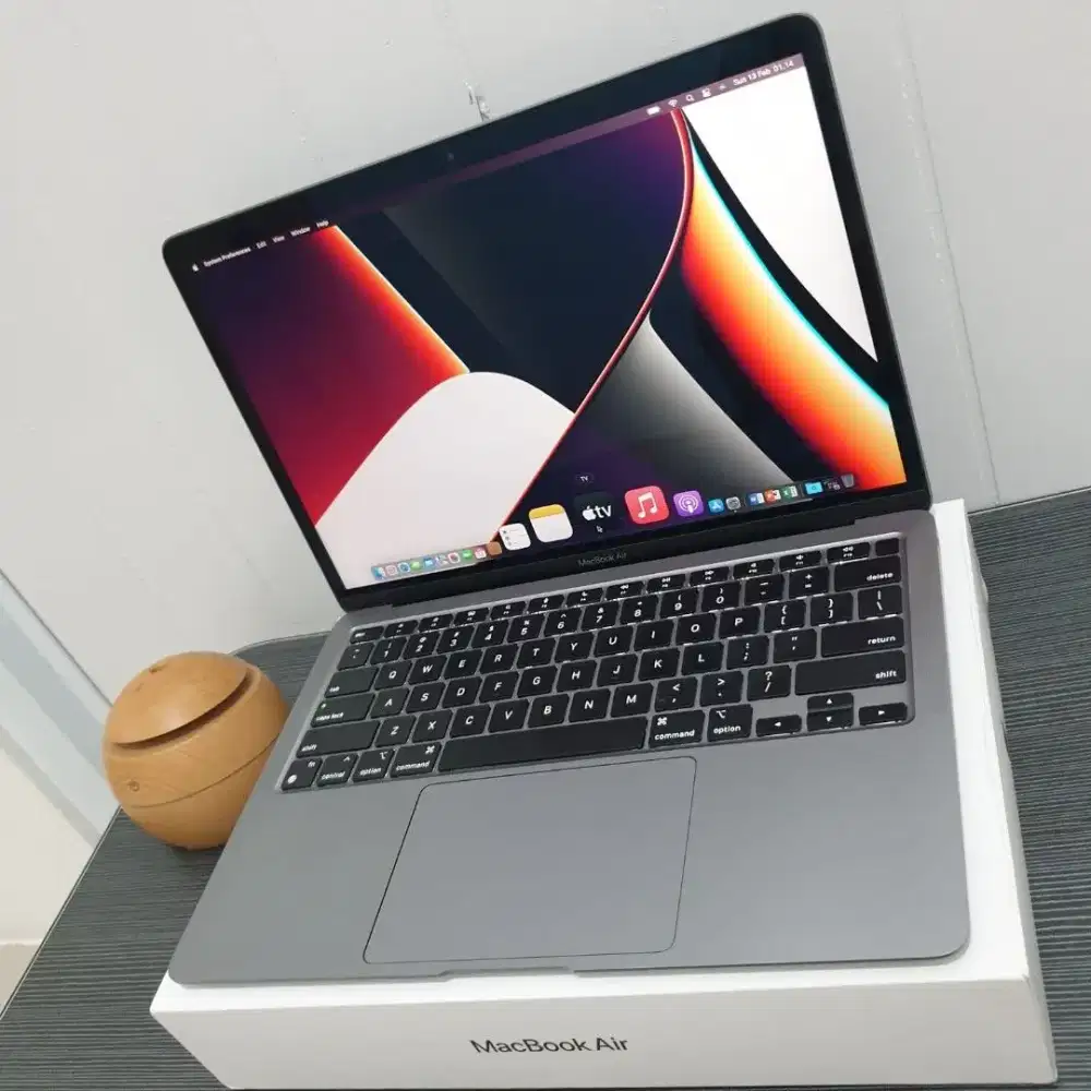 Macbook Air M1 256GB fulset mulus resmi ibox