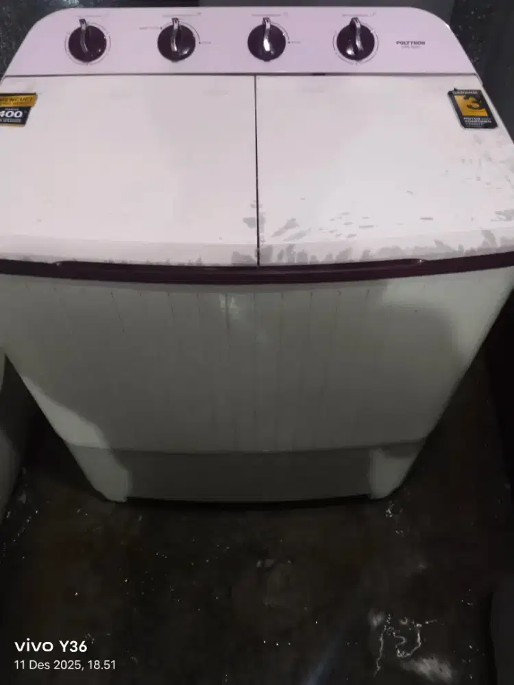 Di jual cepat mesin cuci 2 tabung politron 9366kg