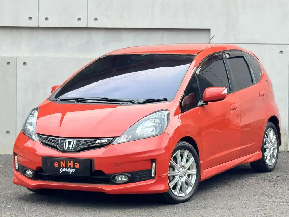 Dp 19JT.. Honda JAZZ RS Ge8 1.5 A/T 2013 MMC.. eNHa garage Semarang..