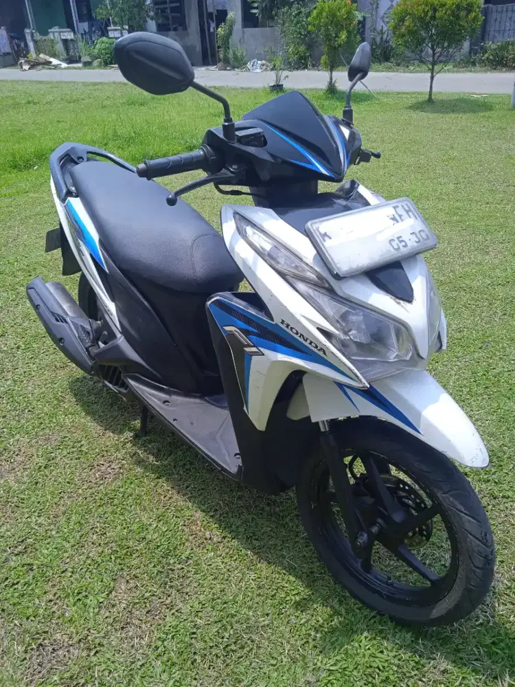 Vario 125 KZR 2013 surat komplit.pajak hidup.nego