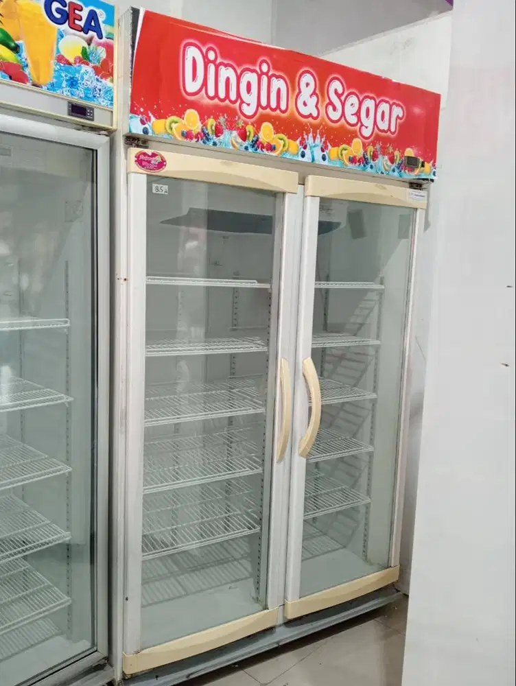 Showcase Panasonic Merah 2 Pintu